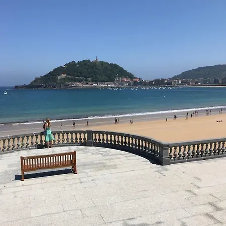 La Madame On La Concha Beach, Seaview Apartamento